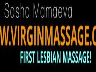 Rusa adolescente sasha mamaeva consigue su primero tiempo aceitoso masaje